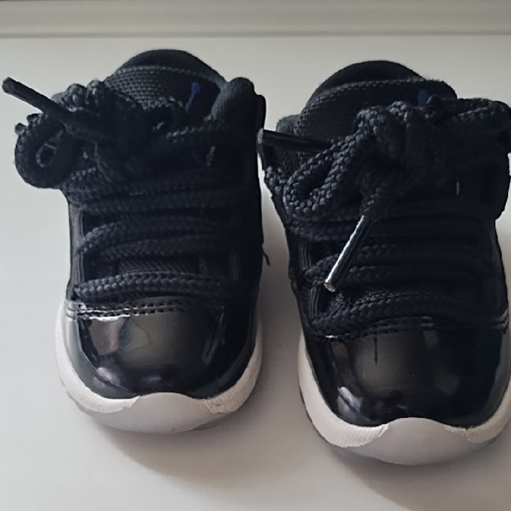 Jordan 11 Retro Low Space Jam | 5C | Black, Varsity Royal, White